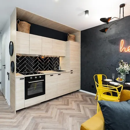 Loft Style Opienskiego With Parking By Renters Apartment